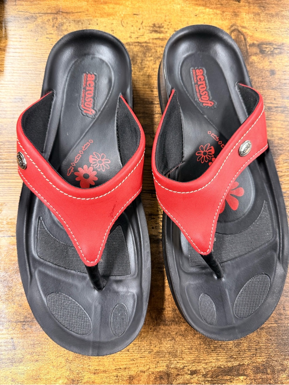Womens Red and Black Comfort Flip-Flops